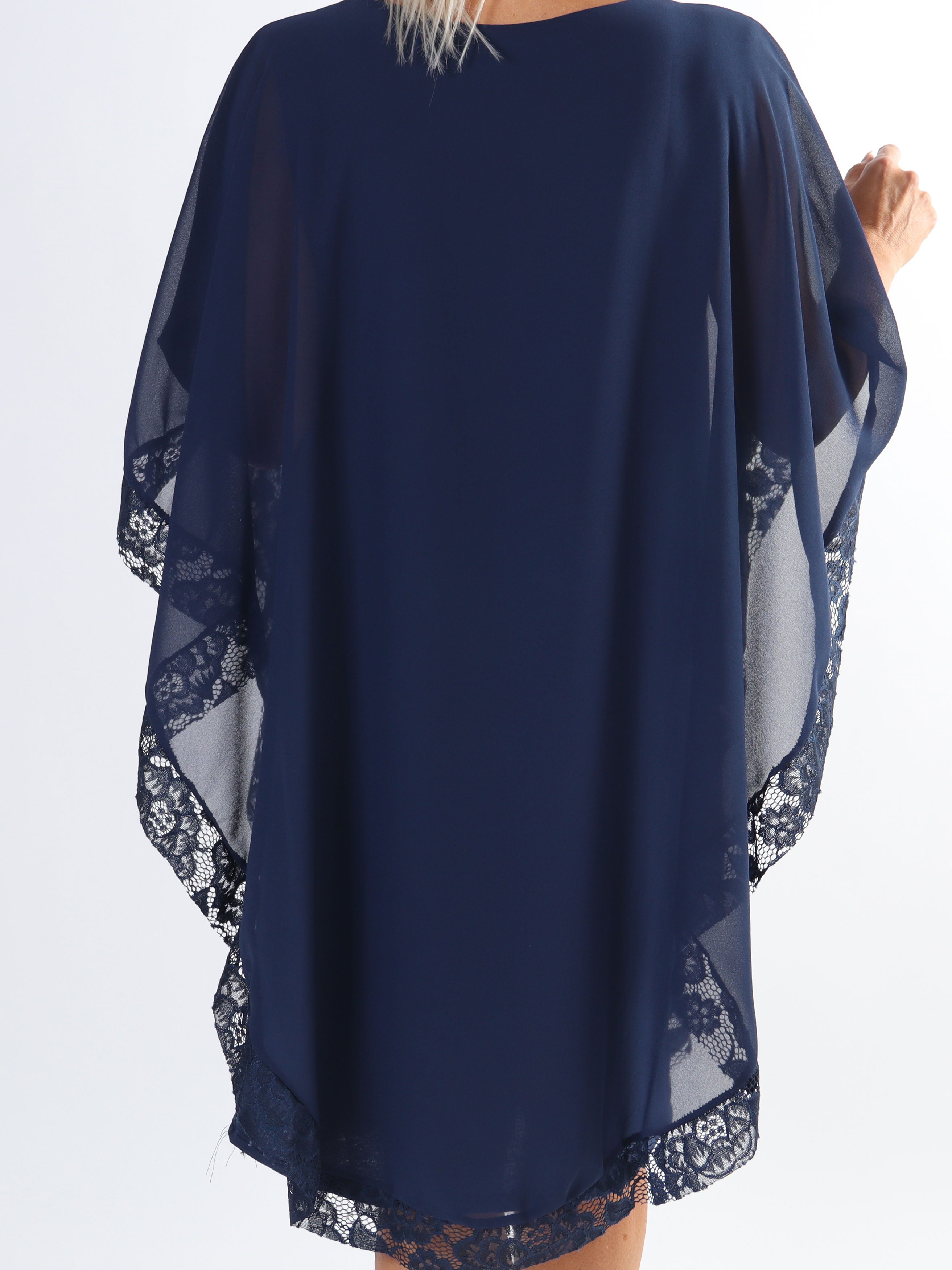 Kenya Edge - Plus size tunikakjole med chiffonlag og blondekant